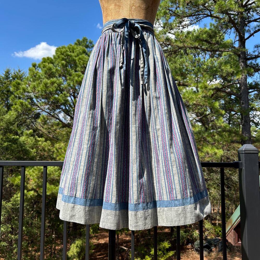 Vintage 70s/80s Austrian Cotton Striped Folk Dirndl Full Midi Skirt + Pockets XL